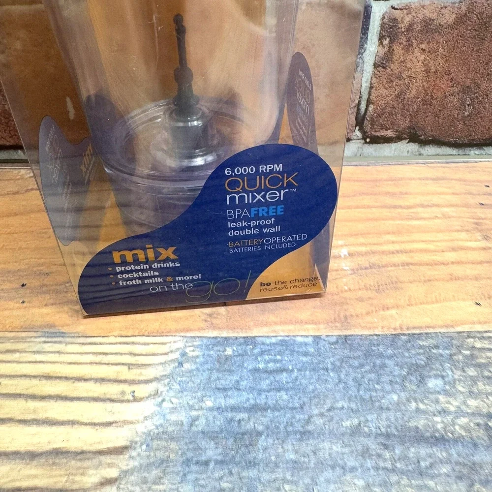 Rove On The Go Living 15 oz Travel Mixer 2 Lids Smoothies Protein Shakes Fitness